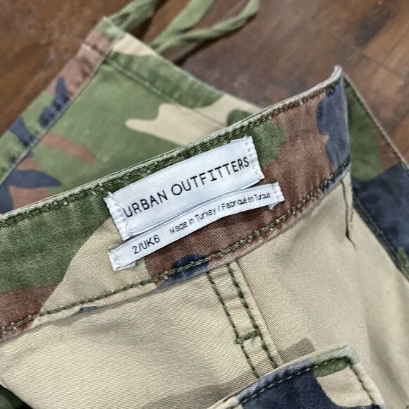 Urban Outfitters Renewal Vintage Camo Pants size 2 - Picture 8 of 9